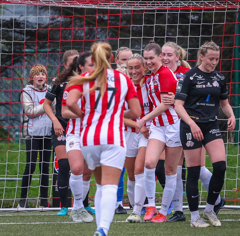 Myndaveisla: Þróttur vann Þór/KA stórt
