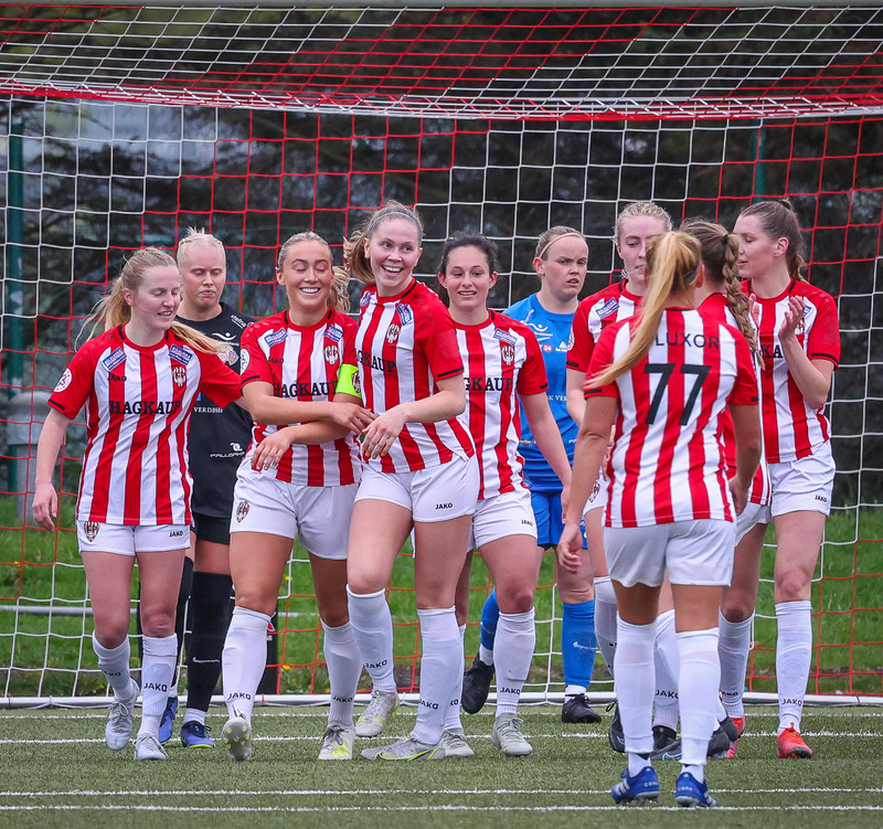 Myndaveisla: Þróttur vann Þór/KA stórt