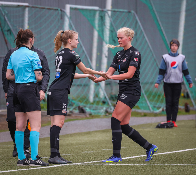 Myndaveisla: Þróttur vann Þór/KA stórt