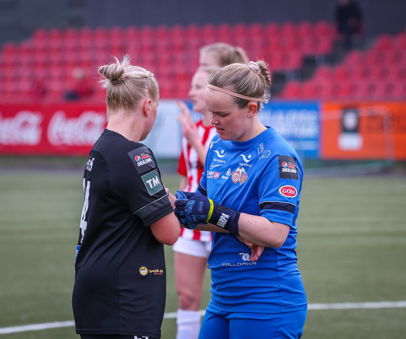 Myndaveisla: Þróttur vann Þór/KA stórt