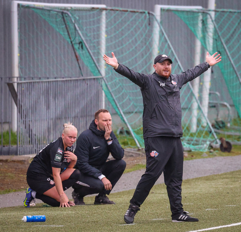 Myndaveisla: Þróttur vann Þór/KA stórt