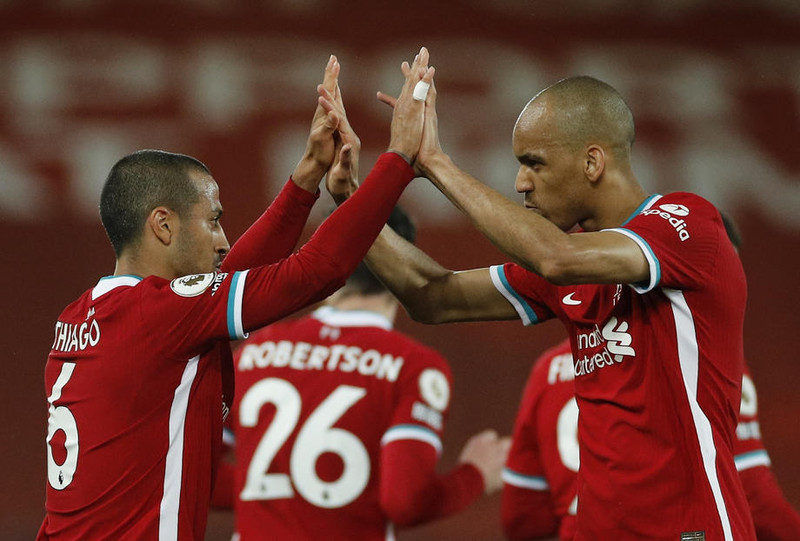 Thiago og Fabinho áttu ekki góðan leik gegn Fulham. Thiago meiddist í leiknum.