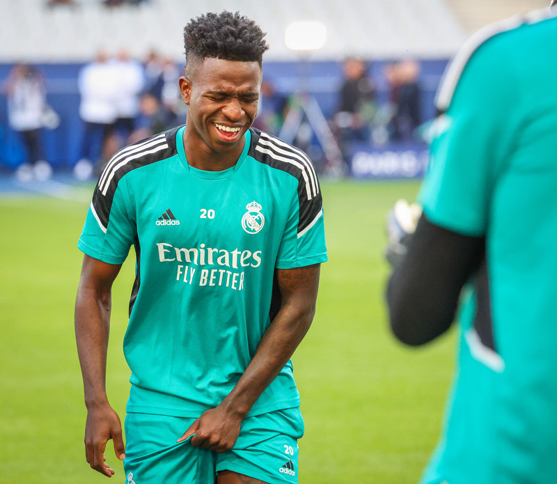 Hinn brosmildi Vinicius Junior lyfti boltanum laglega yfir markvörð Al Ahly undir lok fyrri hálfleiks.