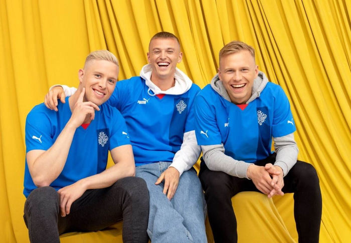 Hörður Björgvin Magnússon, Albert Guðmundsson og Jón Dagur Þorsteinsson sátu fyrir í nýju treyjunni