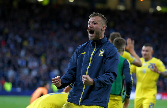 Andriy Yarmolenko tryggði Kænugarðsmönnum þeirra fyrsta stig. Þvílík innkoma.
