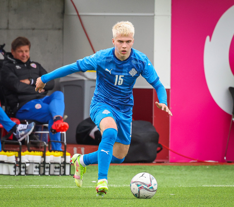 Óli Valur í leik með U21 landsliðinu.