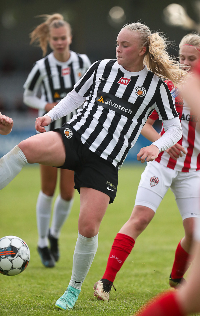 Myndaveisla: Þróttur kom til baka og vann KR