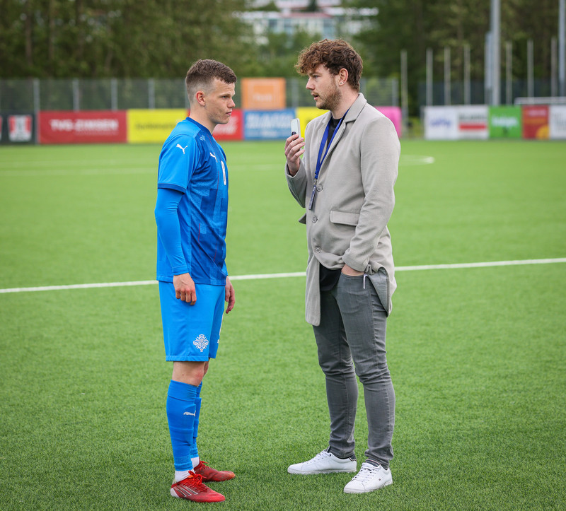 Sverrir Mar að störfum.