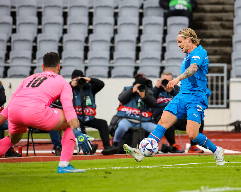 Arnór SIgurðsson leggur upp annað mark leiksins