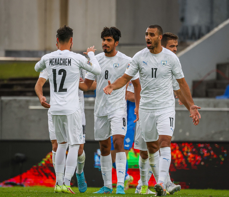 Benayoun missir starf sitt ef Ísland vinnur