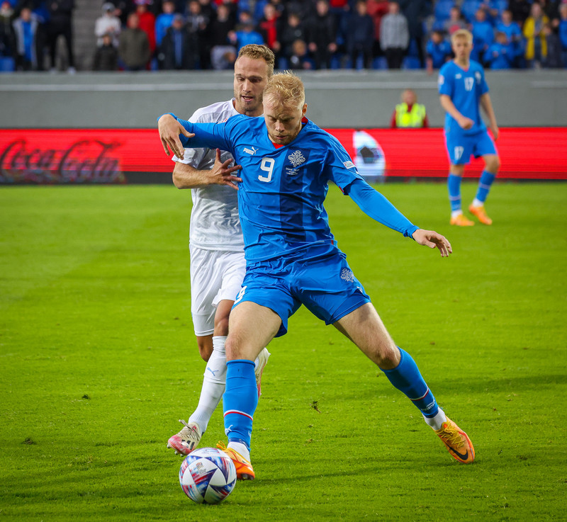 Sambandsdeildin: Hólmbert setti þrennu - Patrik sló Sparta Prag út