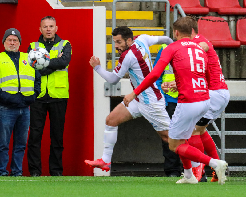 Myndaveisla: Valur vann Leikni í Bestu-deildinni