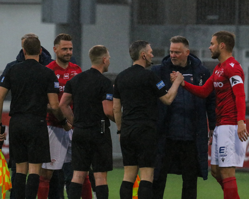 Myndaveisla: Valur vann Leikni í Bestu-deildinni