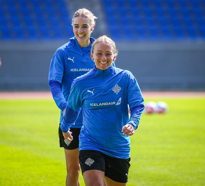 Gunnhildur Yrsa Jónsdóttir og Dagný Brynjarsdóttir.