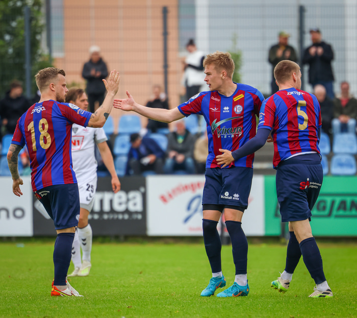 Leiknismenn töpuðu