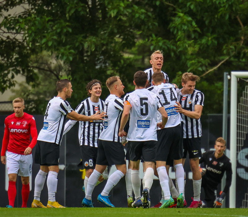 Myndaveisla: Sex mörk í jafntefli KR og Vals