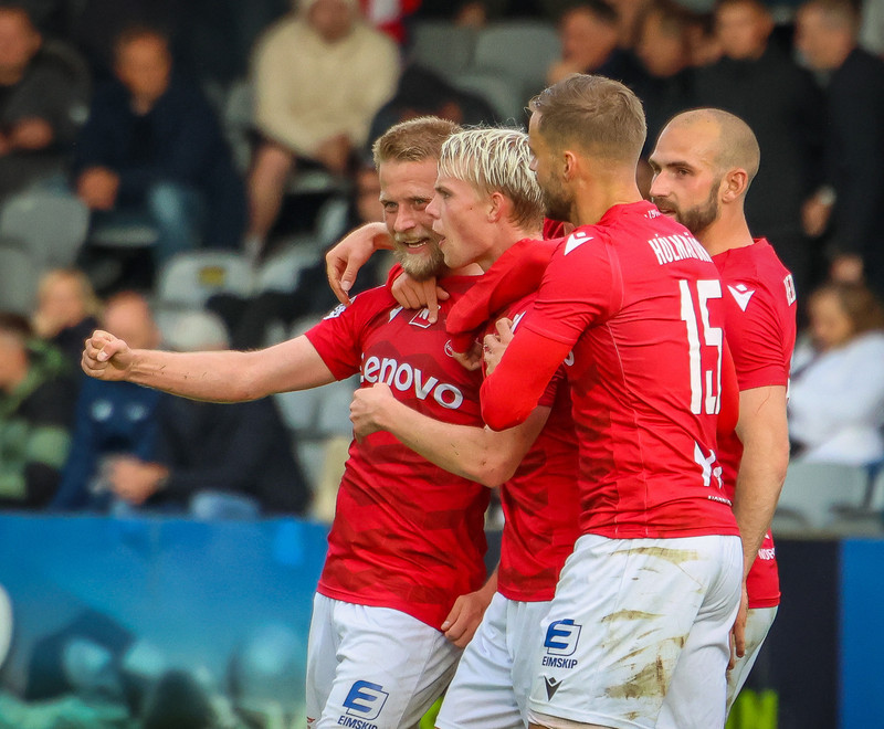 Myndaveisla: Sex mörk í jafntefli KR og Vals