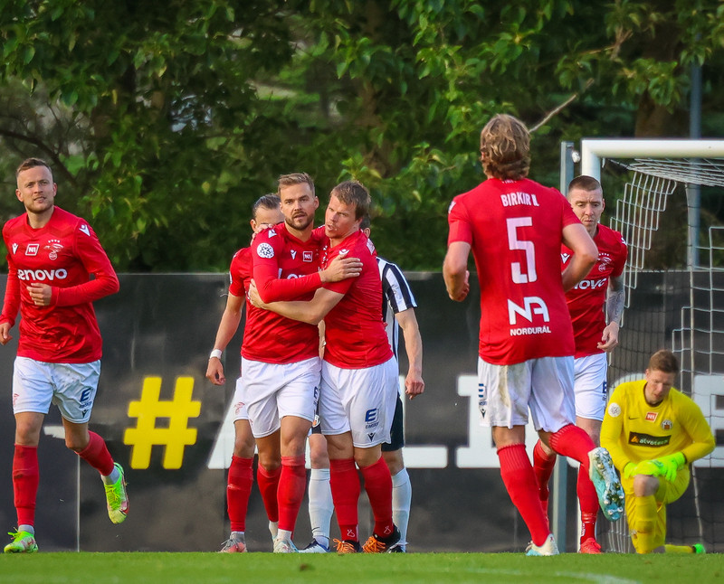 Myndaveisla: Sex mörk í jafntefli KR og Vals