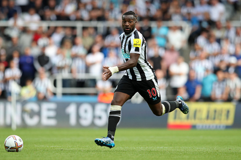 <b>Miðjumaður: Allan Saint-Maximin (Newcastle)</b> - Var allt í öllu í sóknaraðgerðum Newcastle gegn Man City. Fólk reis úr sætum þegar hann fékk boltann.