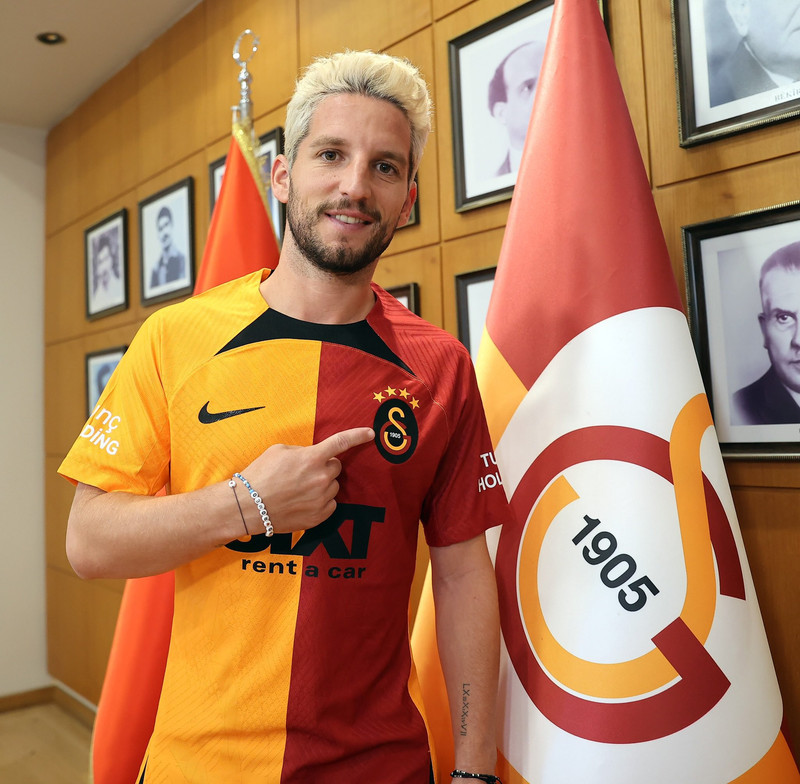 Mertens til Galatasaray (Staðfest)