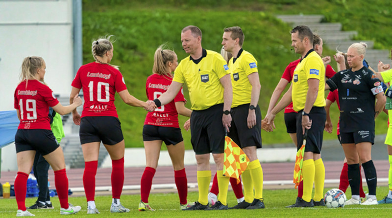 Myndaveisla: Afturelding sótti þrjú stig norður