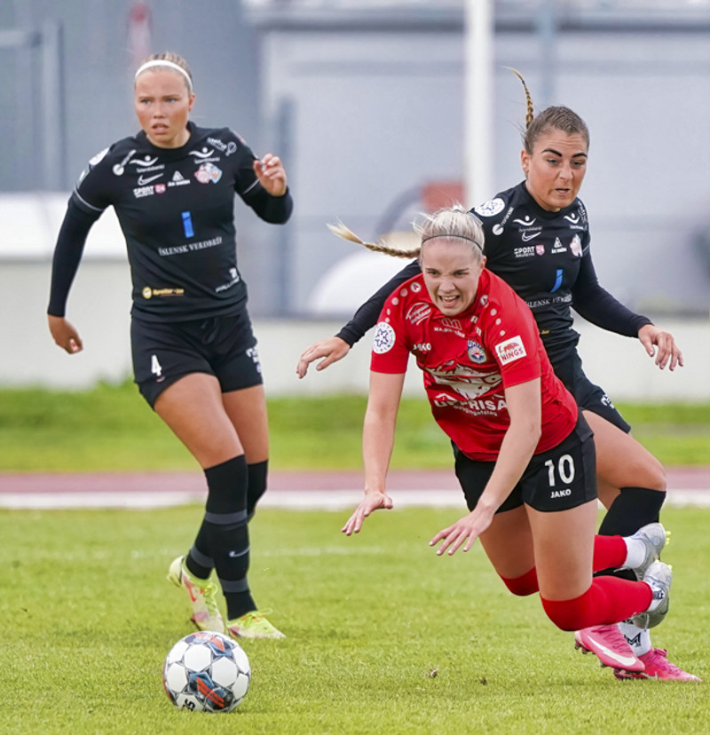 Myndaveisla: Afturelding sótti þrjú stig norður