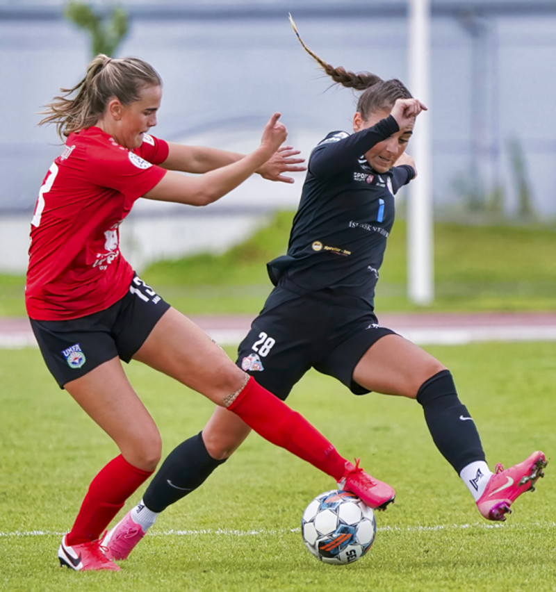 Myndaveisla: Afturelding sótti þrjú stig norður