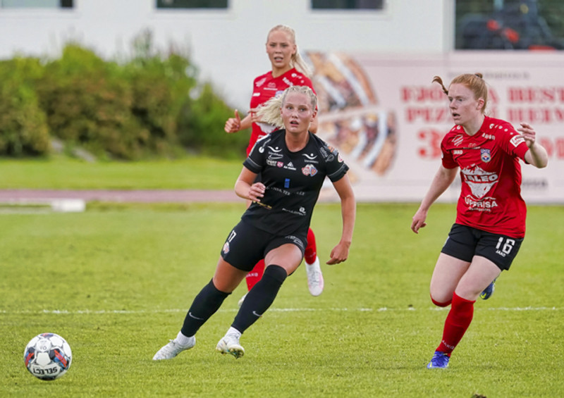 Myndaveisla: Afturelding sótti þrjú stig norður