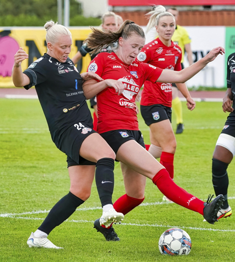 Myndaveisla: Afturelding sótti þrjú stig norður