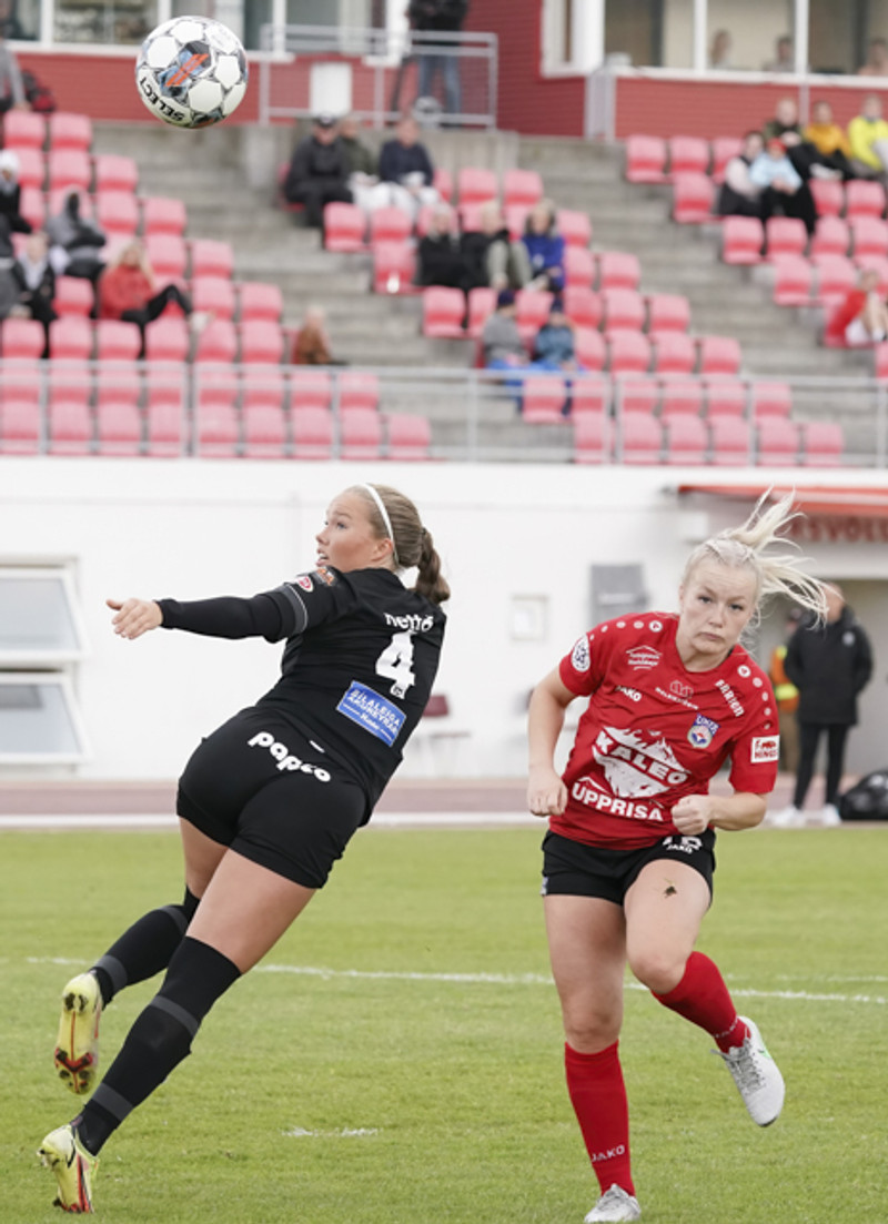 Myndaveisla: Afturelding sótti þrjú stig norður