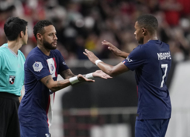 Neymar líkar við færslu sem talar gegn Mbappe