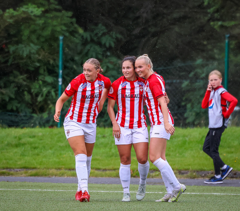 Myndaveisla: Stórsigur Þróttar á ÍBV