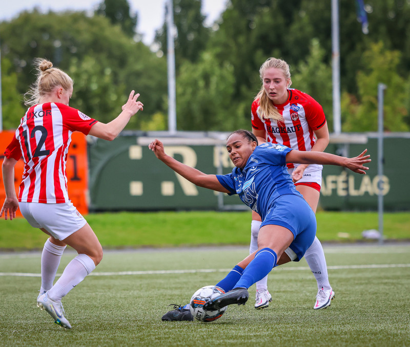 Myndaveisla: Stórsigur Þróttar á ÍBV