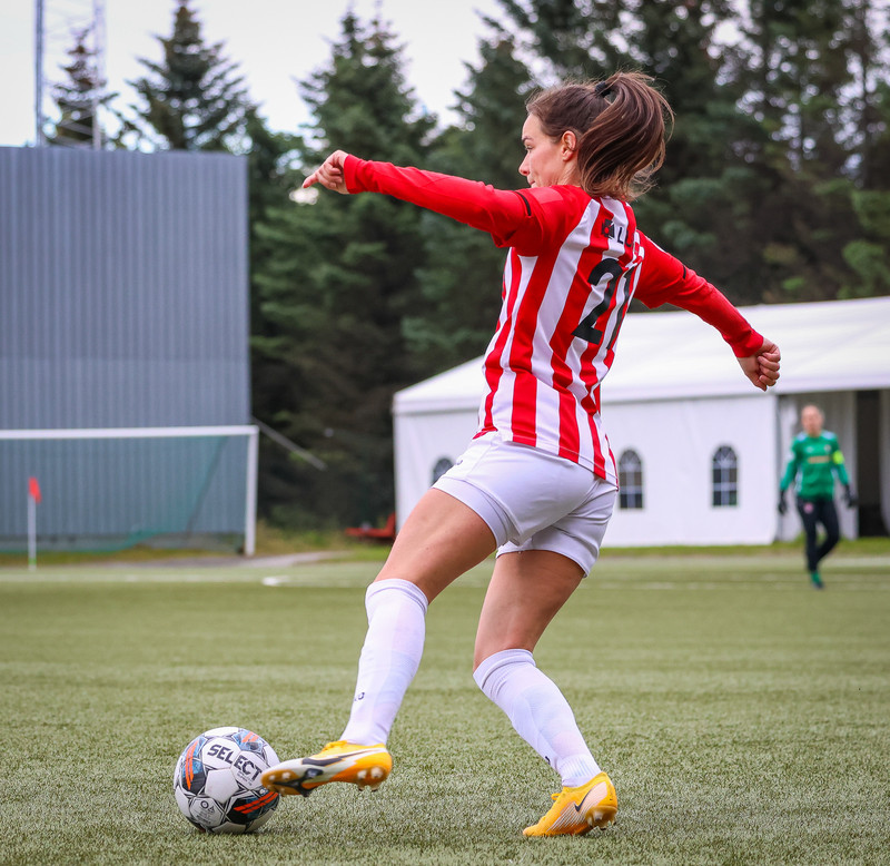 Myndaveisla: Stórsigur Þróttar á ÍBV