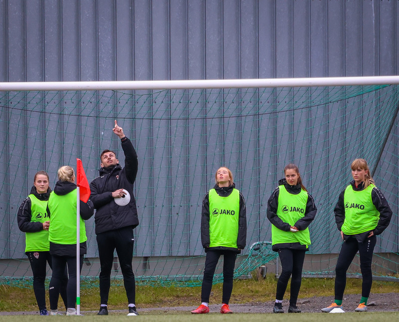 Myndaveisla: Stórsigur Þróttar á ÍBV