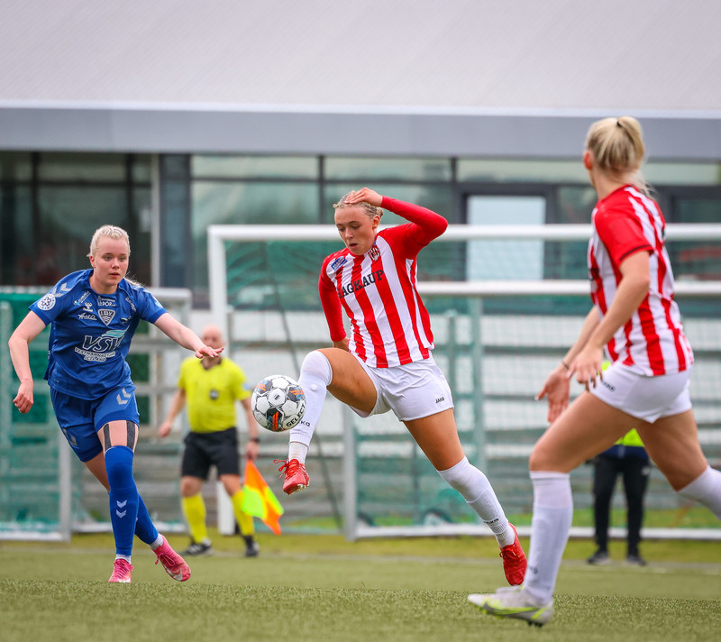 Myndaveisla: Stórsigur Þróttar á ÍBV