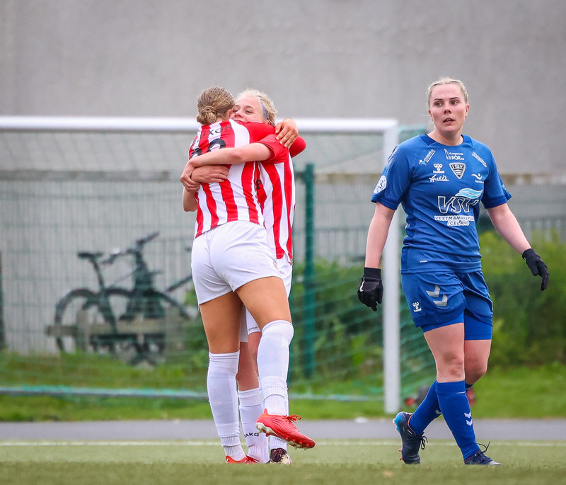 Myndaveisla: Stórsigur Þróttar á ÍBV