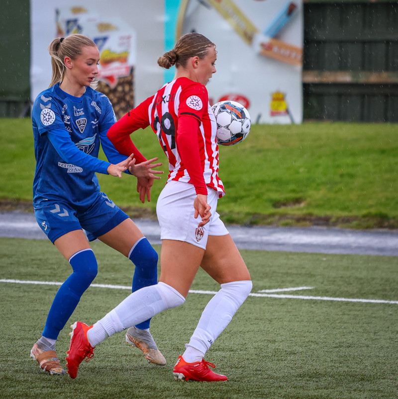 Myndaveisla: Stórsigur Þróttar á ÍBV