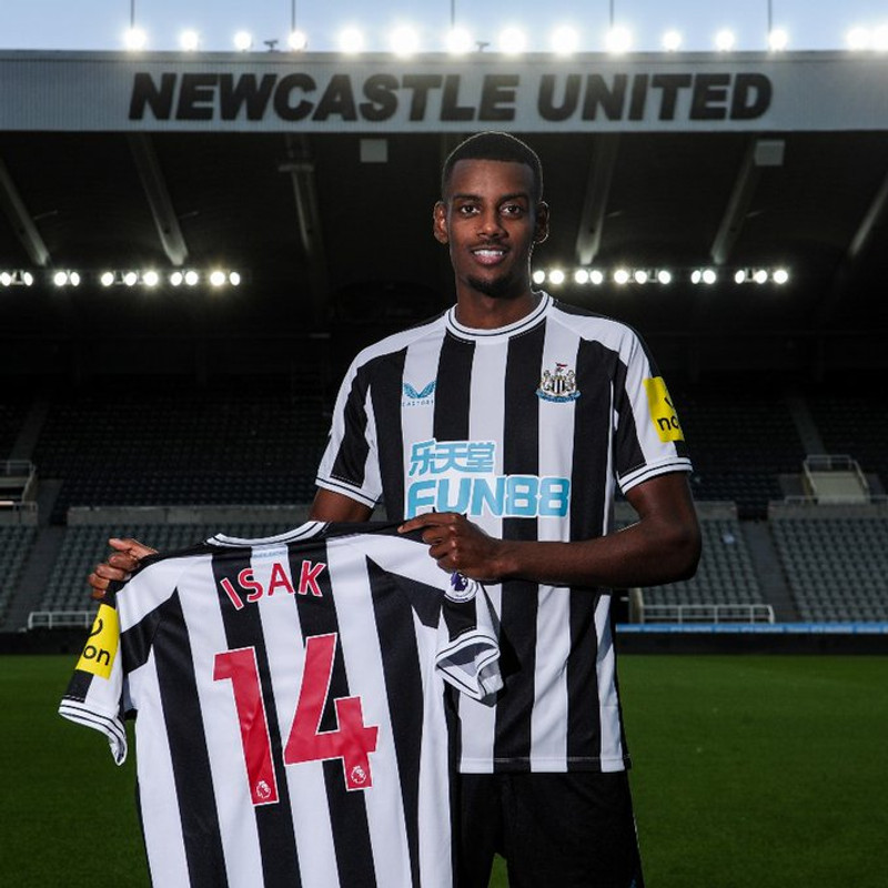 Alexander Isak til Newcastle fyrir metupphæð (Staðfest)
