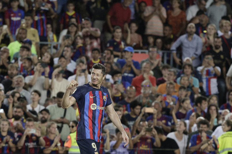 Robert Lewandowski var á meðal leikmanna sem Barcelona keypti fyrir mikinn pening í sumar.