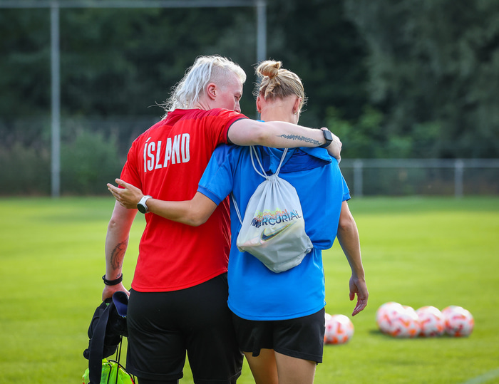 Sandra Sigurðardóttir og Dagný Brynjarsdóttir.