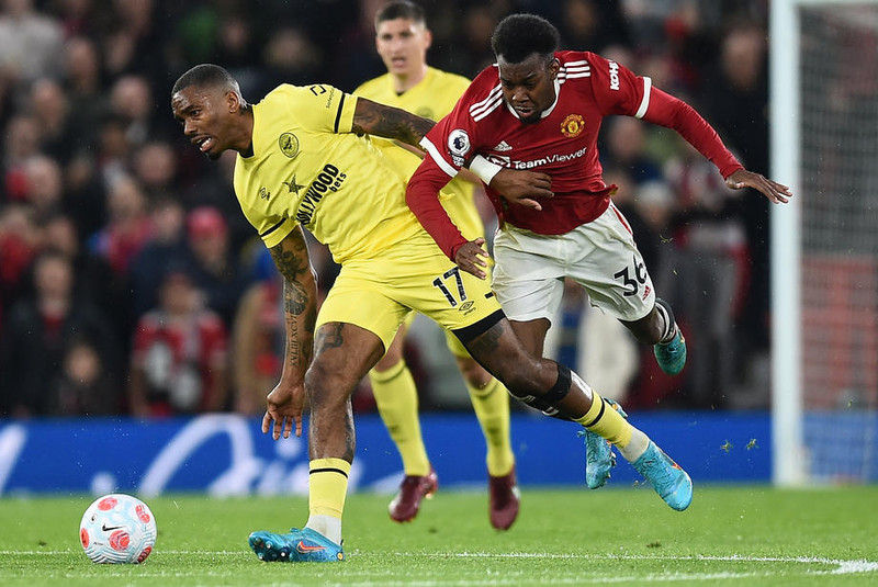 <b>Sóknarmaður: Ivan Toney (Brentford)</b>- Vítaspyrnan sem Brentford fékk var vafasöm en það var ekkert vafasamt við það hvernig Toney kláraði þrennu sína gegn Leeds. Öll mörkin voru frábærlega tekin en þriðja markið hans var einstakt. Að sjá þennan möguleika og framkvæma þetta á þennan hátt var listilega vel gert. Spurning um að velja Toney í landsliðið?