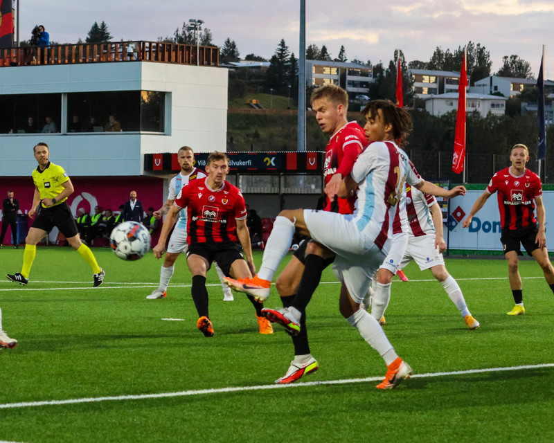 Myndaveisla: Víkingur burstaði Leikni