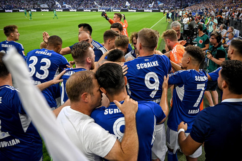 Schalke mætir Augsburg