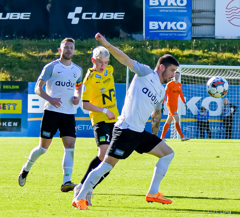 Myndaveisla: FH burstaði ÍA
