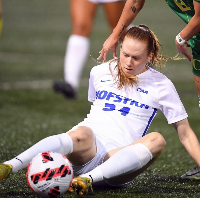 Dagný Pétursdóttir - Hofstra University