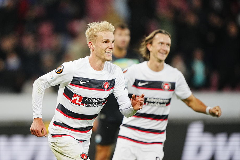 Leikmenn Midtjylland fagna fjórða marki liðsins gegn Lazio