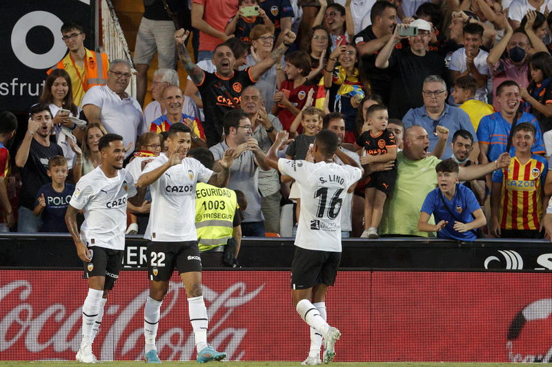 Spánn: Þægilegt fyrir Barcelona og Valencia