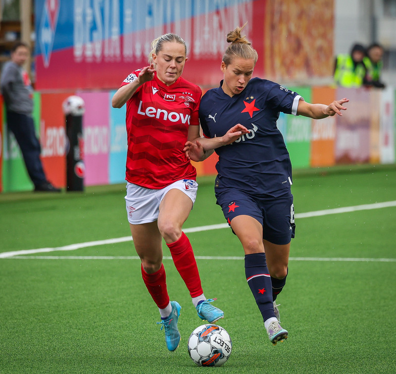Myndaveisla: Naumt tap hjá Val gegn Slavia Prag