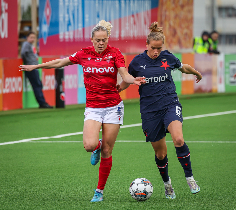 Myndaveisla: Naumt tap hjá Val gegn Slavia Prag